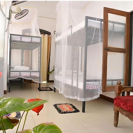 Traveller'S Hostel Hikkaduwa Ngoại thất bức ảnh