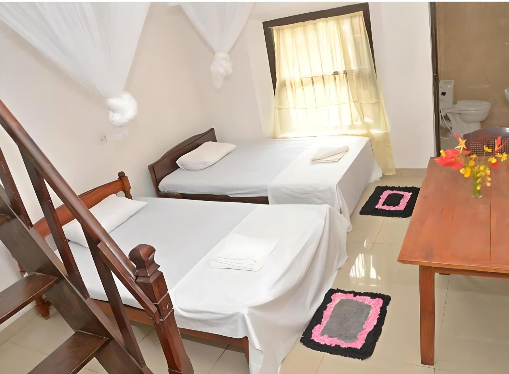 Traveller'S Hostel Hikkaduwa Ngoại thất bức ảnh