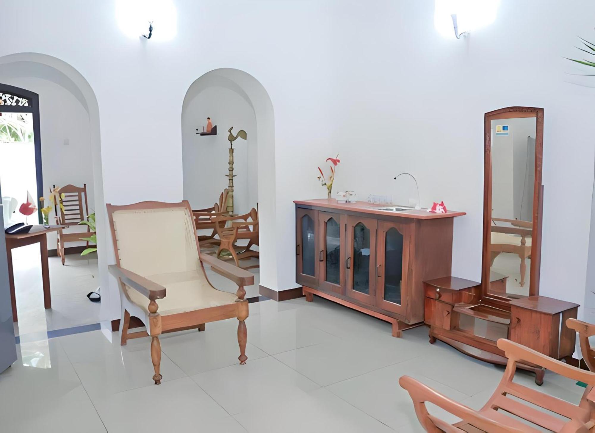 Traveller'S Hostel Hikkaduwa Ngoại thất bức ảnh
